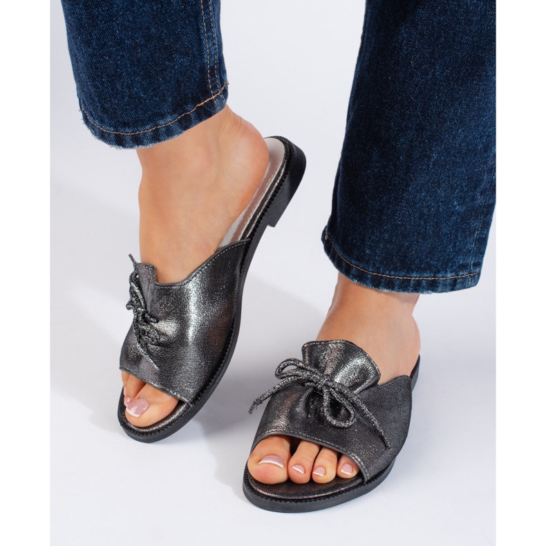 Silverglänsande flipflops för kvinnor 1