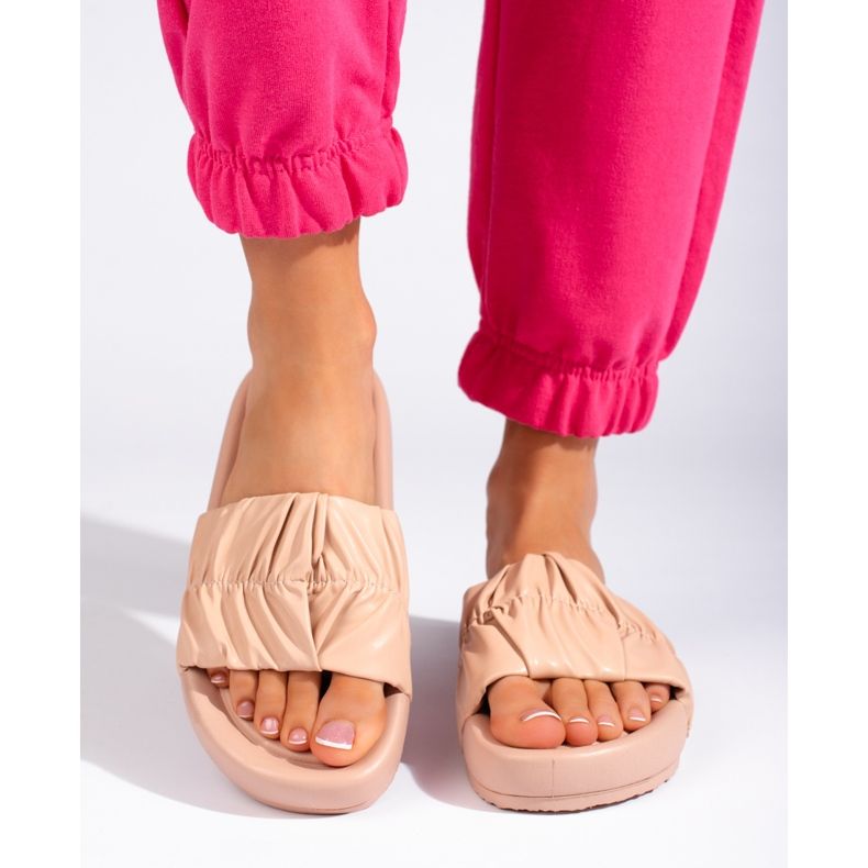 Beige damflipflops 1