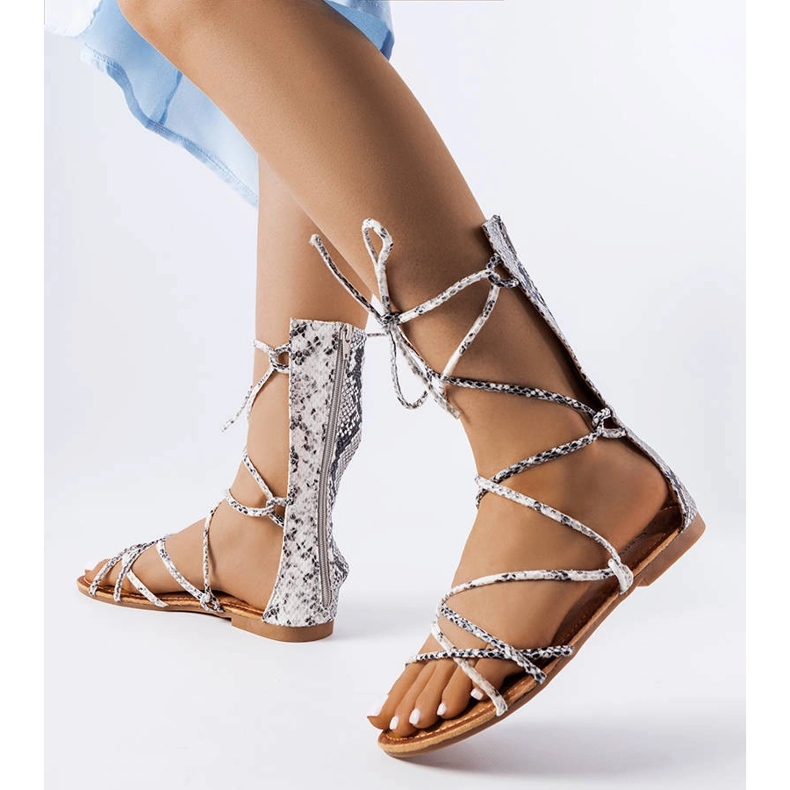 Mönstrade högknutna sandaler från Heliport vit 1