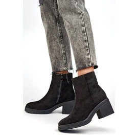 Klassiska högklackade stövlar i mocka för kvinnor, svarta MS1508B 2