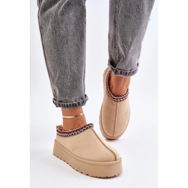 Låga snökängor för kvinnor med broderier på den ljusbeige plattformen Narirya 2