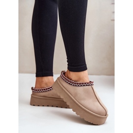 Låga snöstövlar för kvinnor med broderier på en plattform, mörkbeige narirya 2