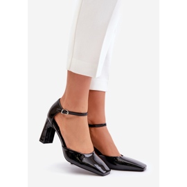 Pumps på hög klack av lack, svart Emindria 1