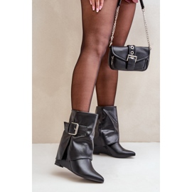 Svarta Vortinia kilstövlar med uppvikt ovandel och spänne 2