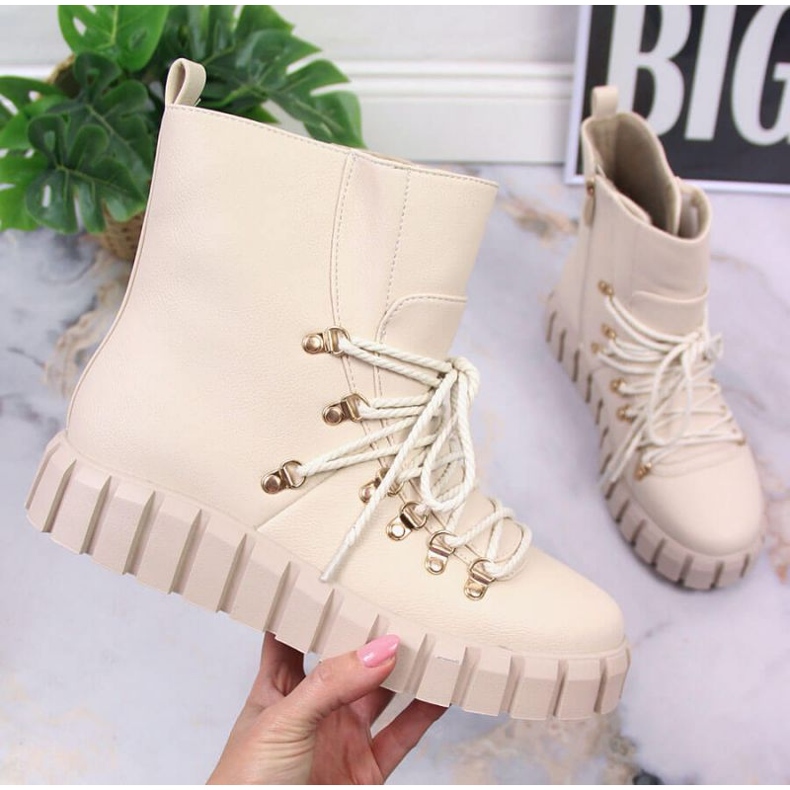 Isolerade plattformsstövlar Potocki W WOL108B beige 1