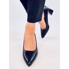 Kerrigan Black högklackade pumps svart 1