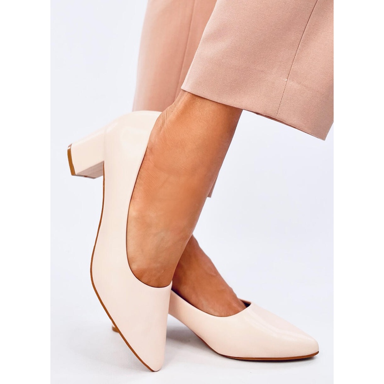 Hantverk Aprikos lågklackade pumps beige 2