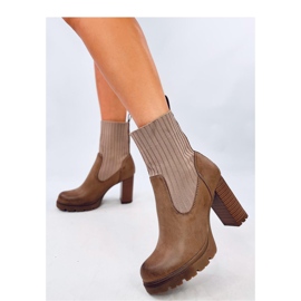 Ankelstövlar med klack i kaki brun 1