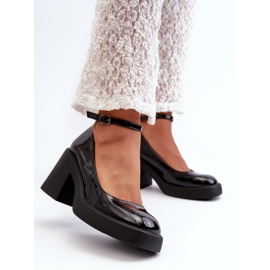 Pumpar Modell M383 Svart 2