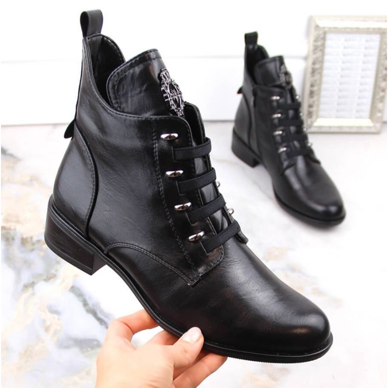 Isolerade stövlar med platt klack Jezzi W JEZ412A, svarta 1