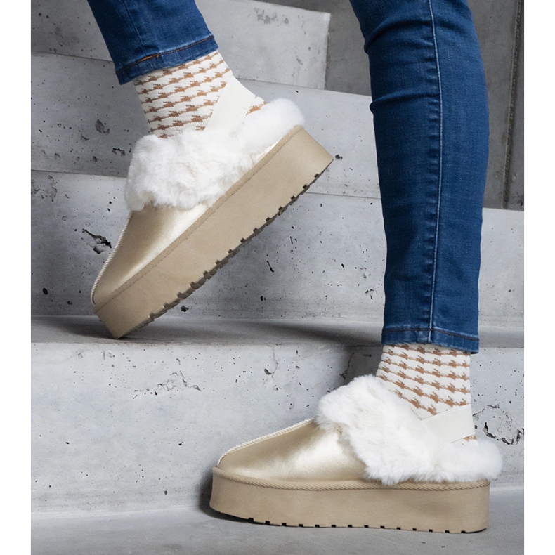 Guldplattformstofflor dekorerade med päls med ett elastiskt band vid hälen gyllene 1