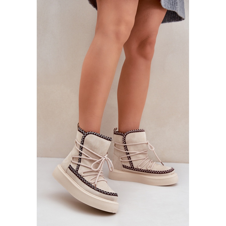 Snöskor för kvinnor med broderi på plattformen, ljus beige 2