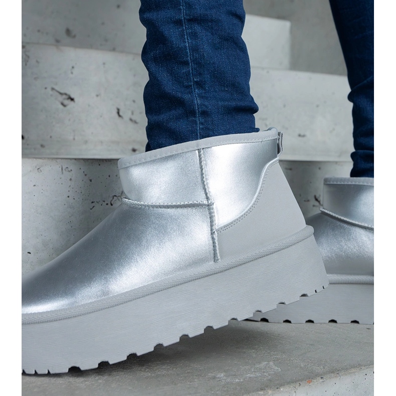 Silver låga snökängor på plattformen silver- 2