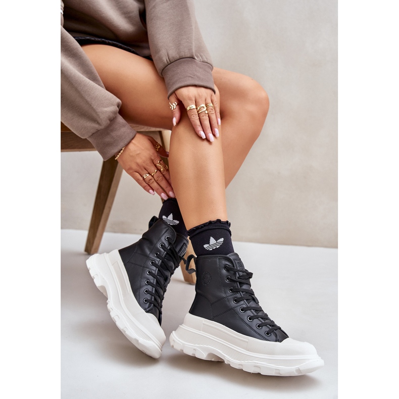 Läderisolerade sneakers på en massiv plattform Big Star OO274A599 Svart 1