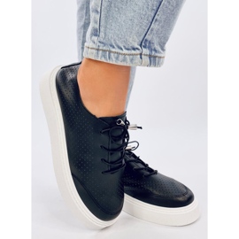 Genombrutna sneakers av eko-läder, svarta 2