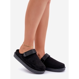 Kvinnors isolerade tofflor på plattform, svart 1