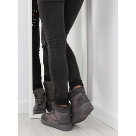 Sneakers isolerade grå BOK-1103 mörkgrå 1