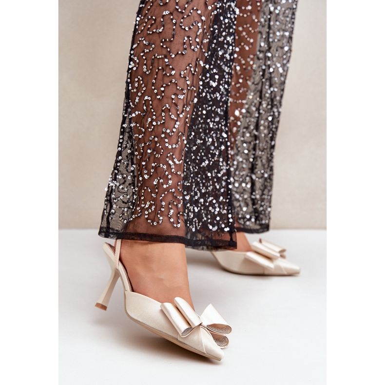 Högklackat i guldtyg med rosett gyllene 2