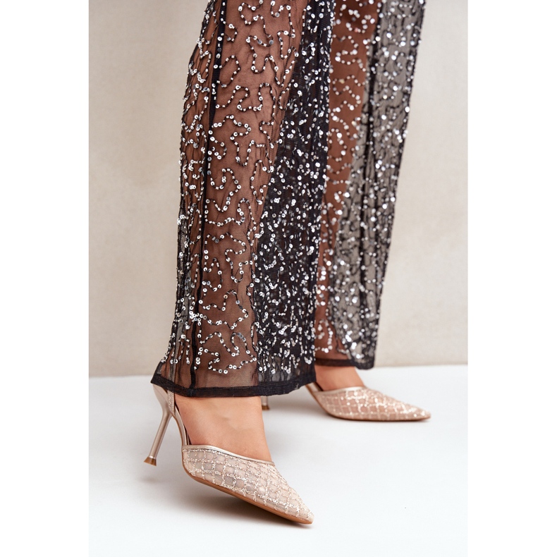 Höga klackar med öppen klack dekorerad med guldglitter gyllene 2