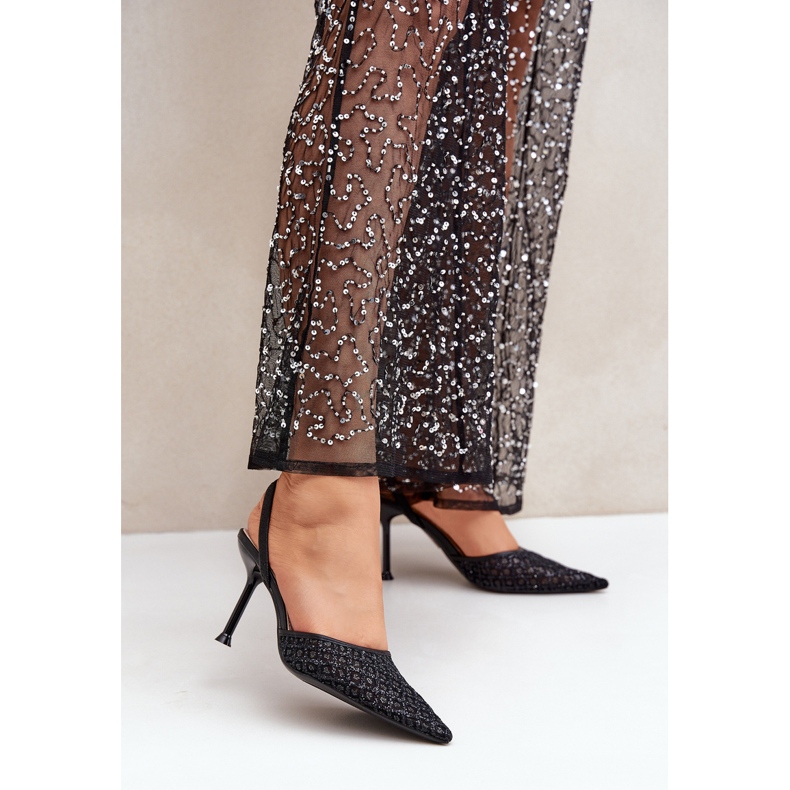Högklackat med öppen klack dekorerad med svart glitter 2