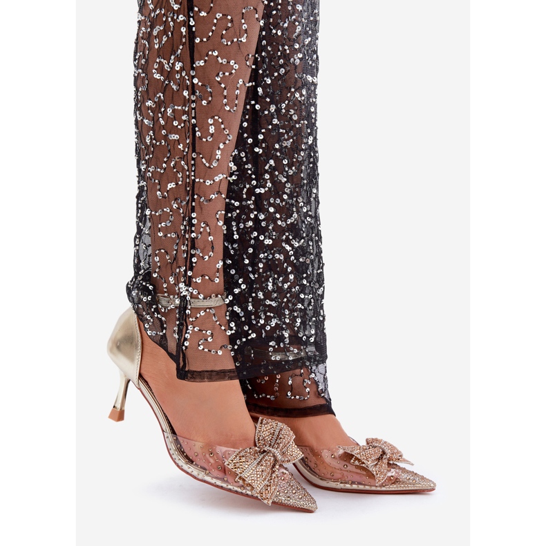 Dekorerade höga klackar med guldrosett gyllene 1