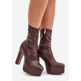 Mörkbruna högklackade stövlar med stilettklack och plattform 1