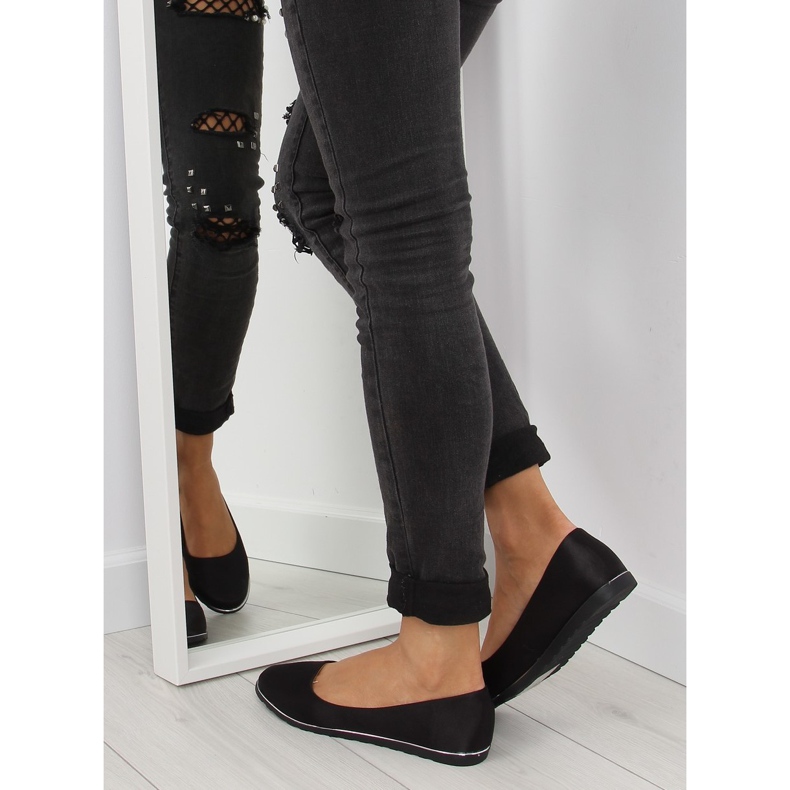 Satinsvarta ballerinor A8621 svart 2