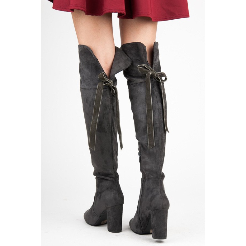 Bestelle Mockamusketörer Med En Rosett grå 2