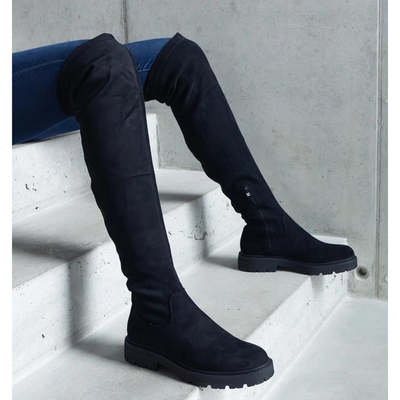 Svarta långa stövlar med platt sula från Tromi - Solea 2