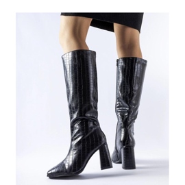 Svarta isolerade högklackade stövlar från Ferruccio - Solea 1