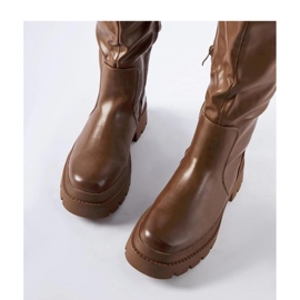 Bruna platta klassiska stövlar från Christien - Solea 1