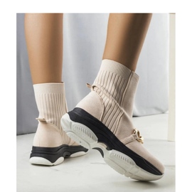 Beige isolerade ankelboots med Ulster-kedja - Solea 2