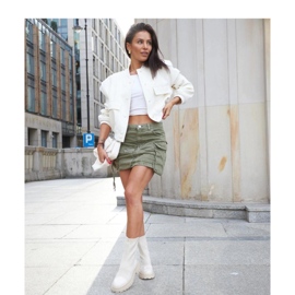 Beige stövlar med lackstrumpor från Albertina - Solea 1