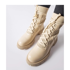 Beige genombrutna sockstövlar från Portico - Solea 1