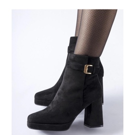 Svarta isolerade klassiska ankelboots av Caio - Solea mocka 1