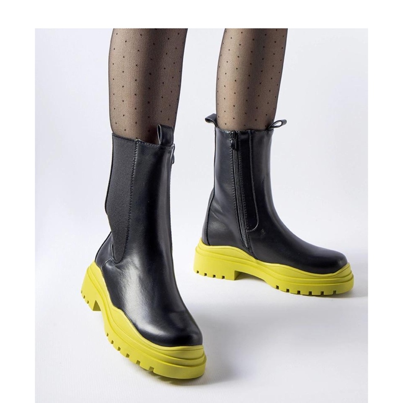 Svarta stövletter med färgglad sula från Delebio - Solea 1