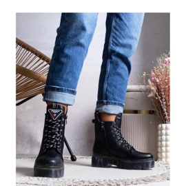 Svarta stövlar, naturläder 2