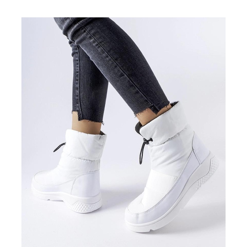 Vita isolerade snöstövlar för kvinnor 1