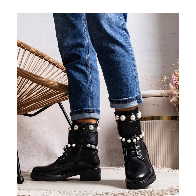 Solea Svarta ankelstövlar med snörning för kvinnor med pärlor 1