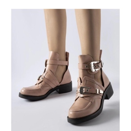 Rosa ankelboots med utskärningar 1