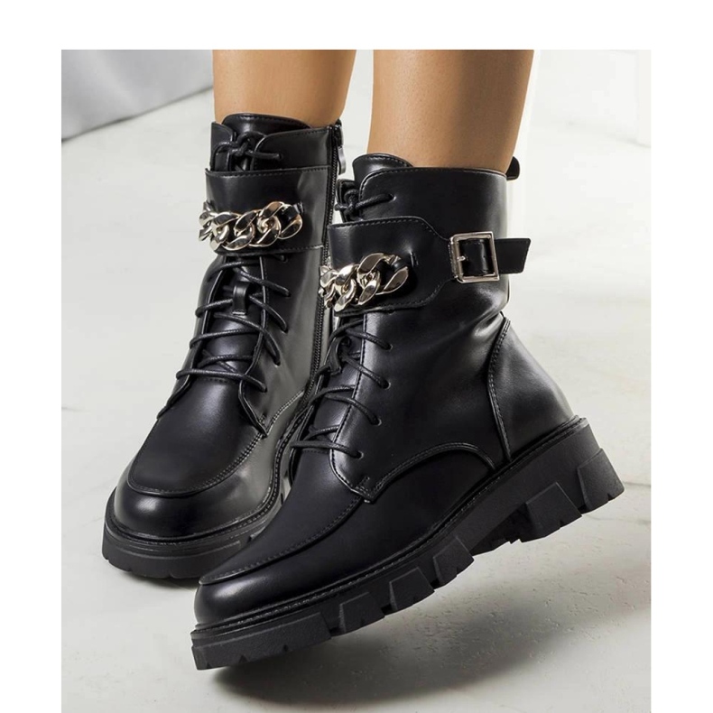 Svarta, isolerade vandringskängor 2