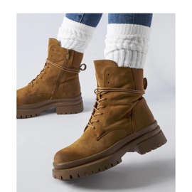 Bruna stövlar med sliten tå från Vadnais - Solea 1