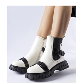 Vita stövletter med massiv sula från Fontarine - Solea 1