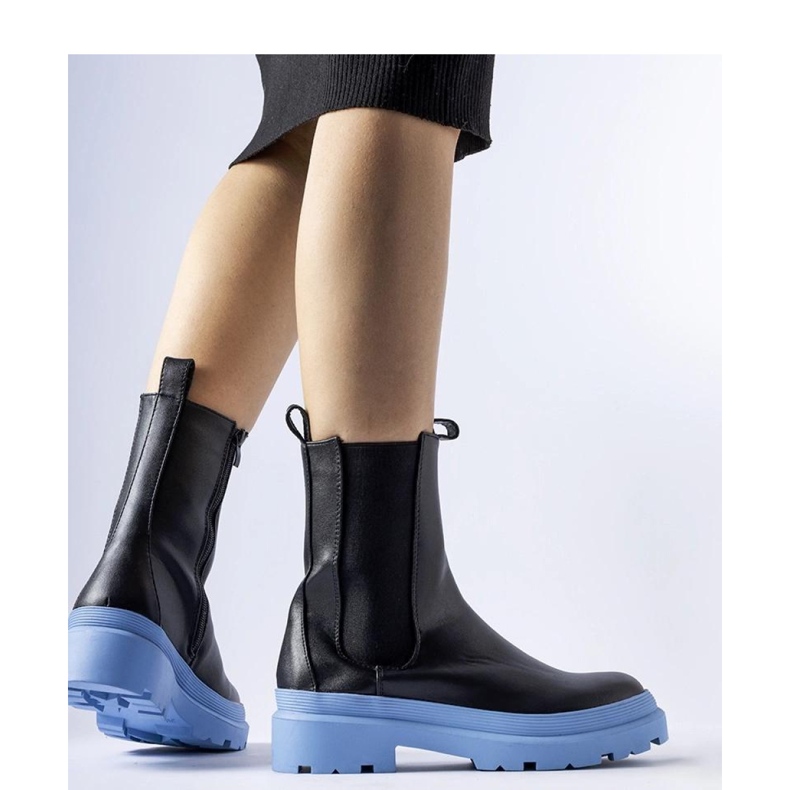 Svarta skor med blå sula Georgette - Solea 1