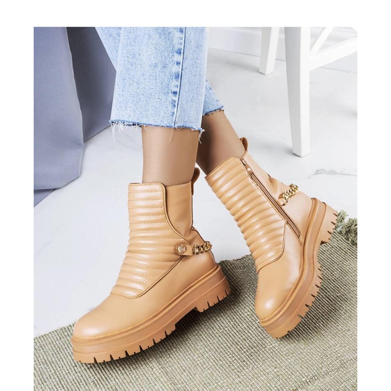 Beige isolerade ankelboots med kedja från Pareda - Solea 1