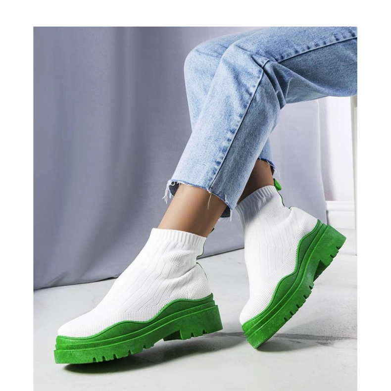Vita sockboots med grön sula 1