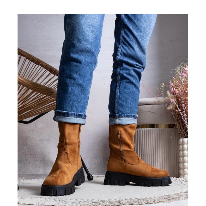 Bruna plattformsstövlar 1