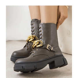 Gröna vandringskängor med kedja 1