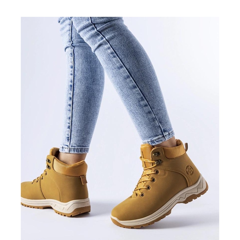 News Karamellisolerade stövlar brun 1