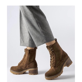 Bruna stövlar med snörning 2